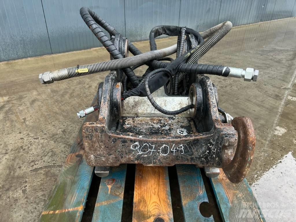 OilQuick OQ80 - M322D Ταχυσύνδεσμοι