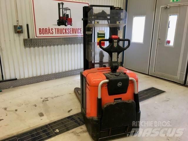 BT SPE 125 L Παλετοφόρα πεζού χειριστή με ιστό