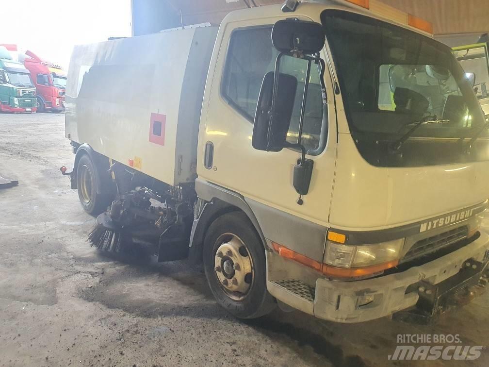 Mitsubishi Canter Σκούπες