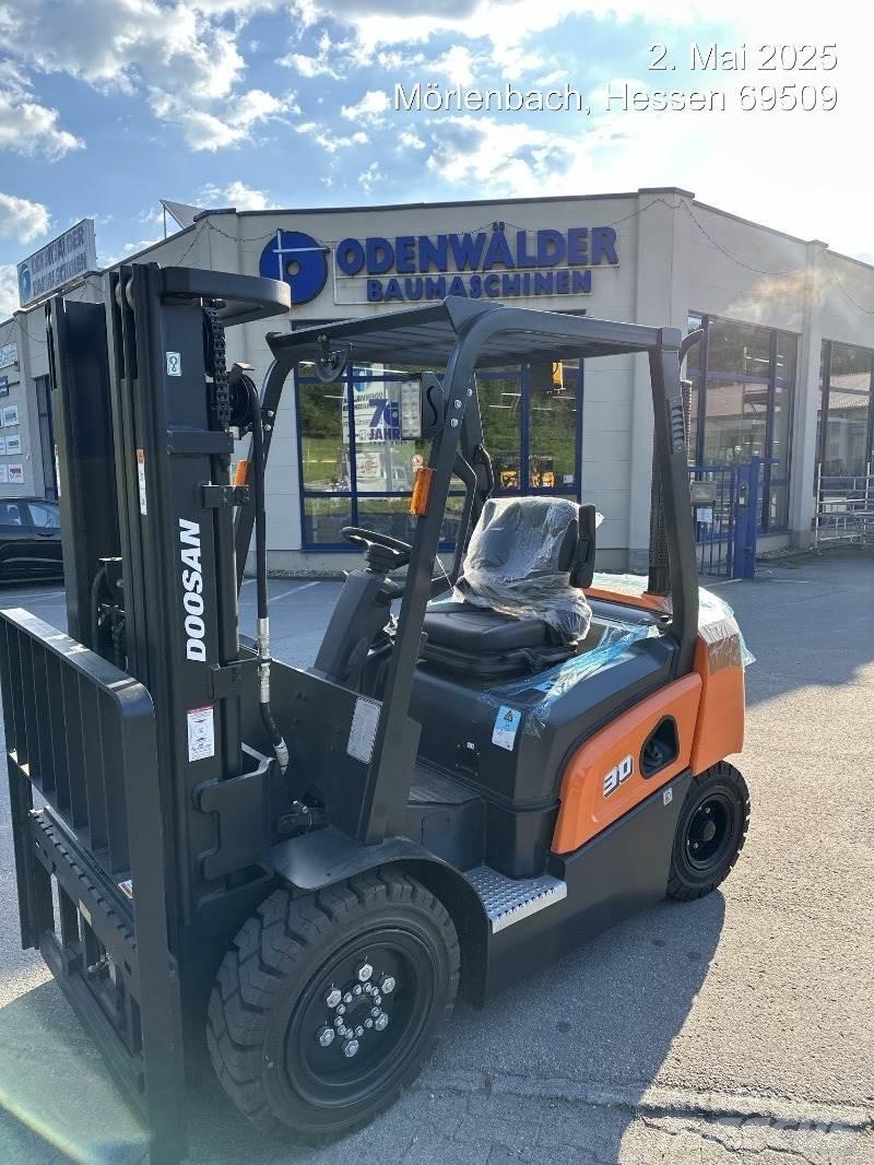 Doosan D30NXP Πετρελαιοκίνητα Κλαρκ