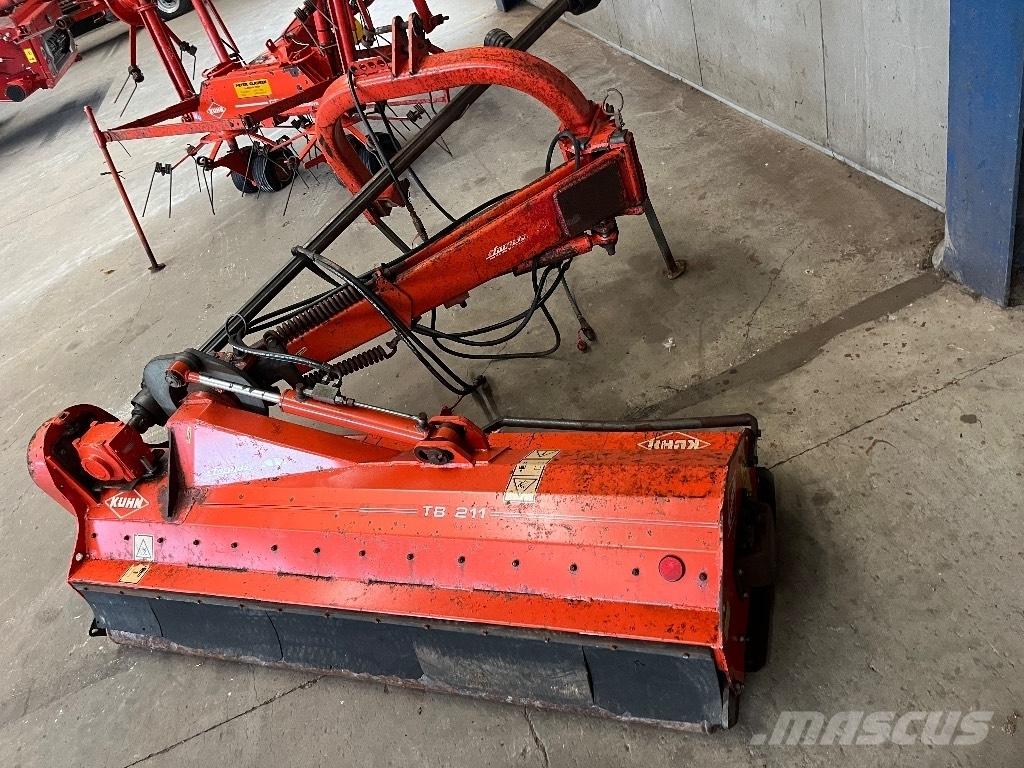 Kuhn TB 211 Χορτοκοπτικά και κορυφολόγοι βοσκοτόπων