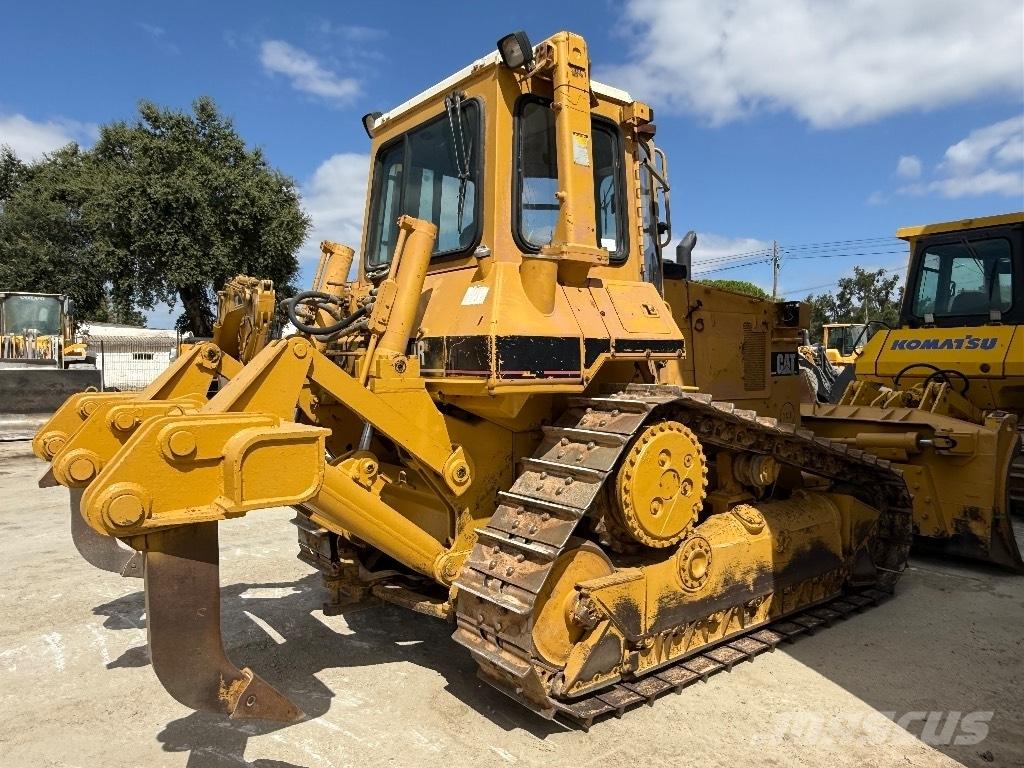 CAT D 5 H Μπουλντόζες με ερπύστριες