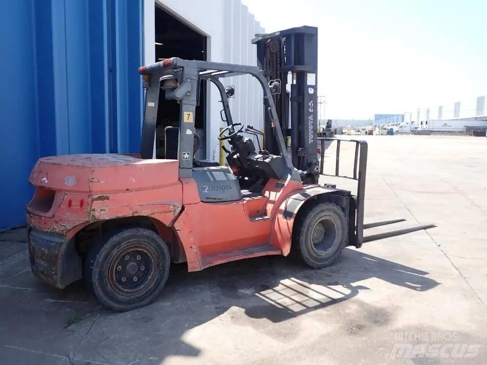 Toyota 8FD70U Περονοφόρα ανυψωτικά κλαρκ - άλλα
