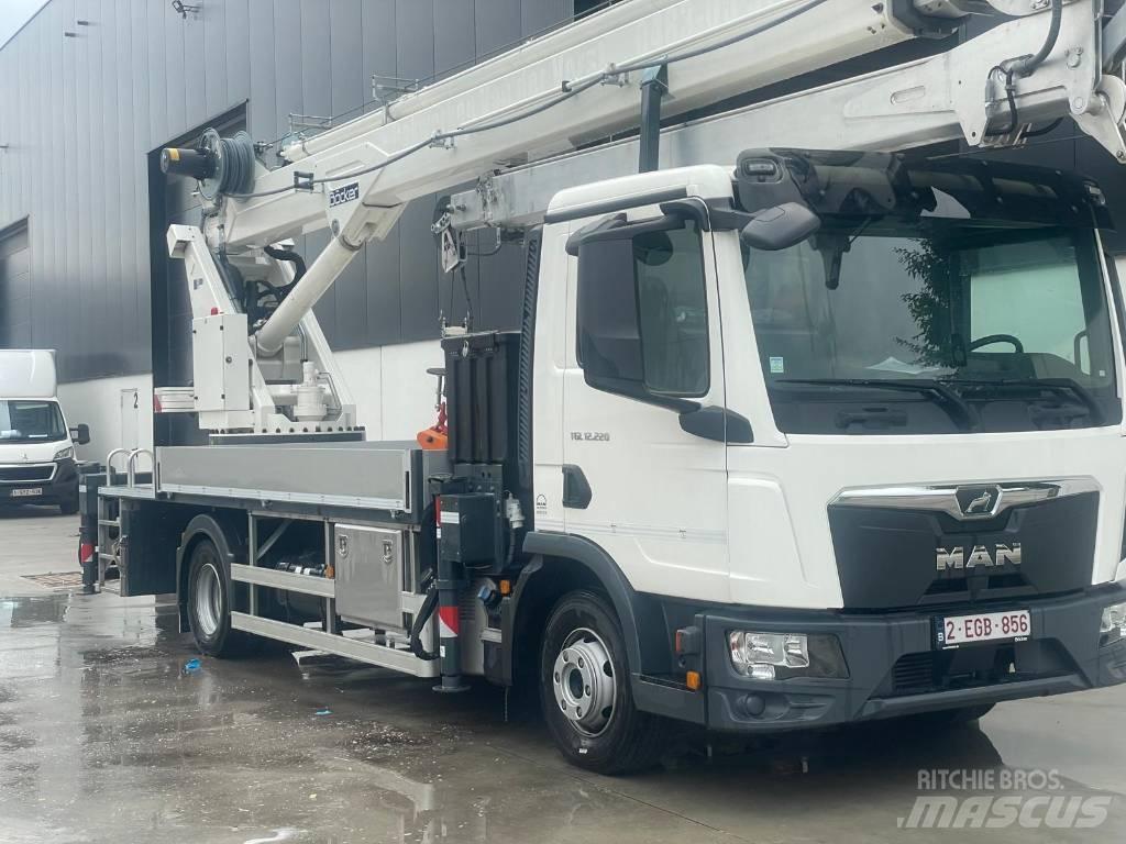 Böcker AK 36/4000 Γερανοί παντός εδάφους