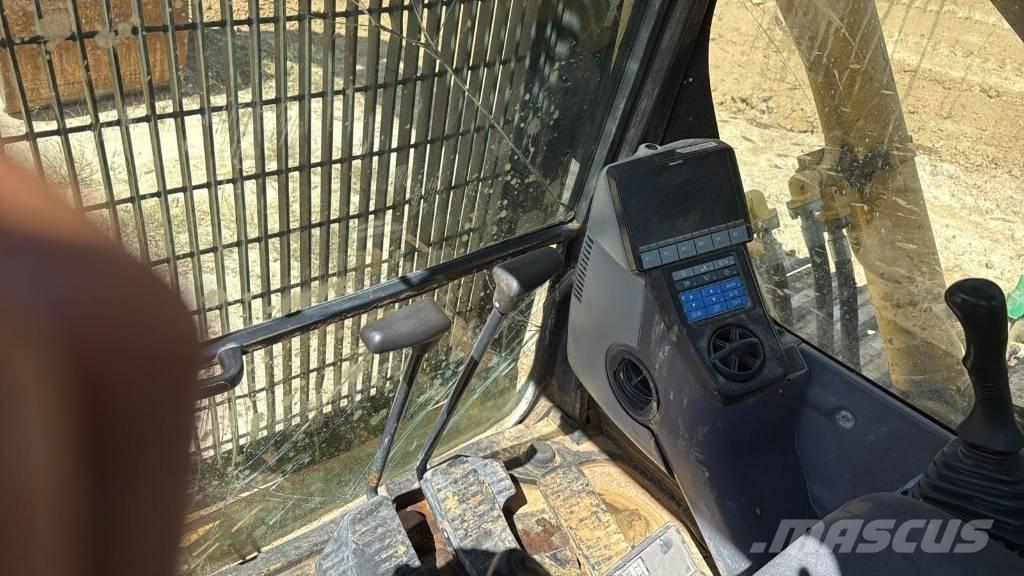 Komatsu 2012 Γερανοί με ερπύστριες