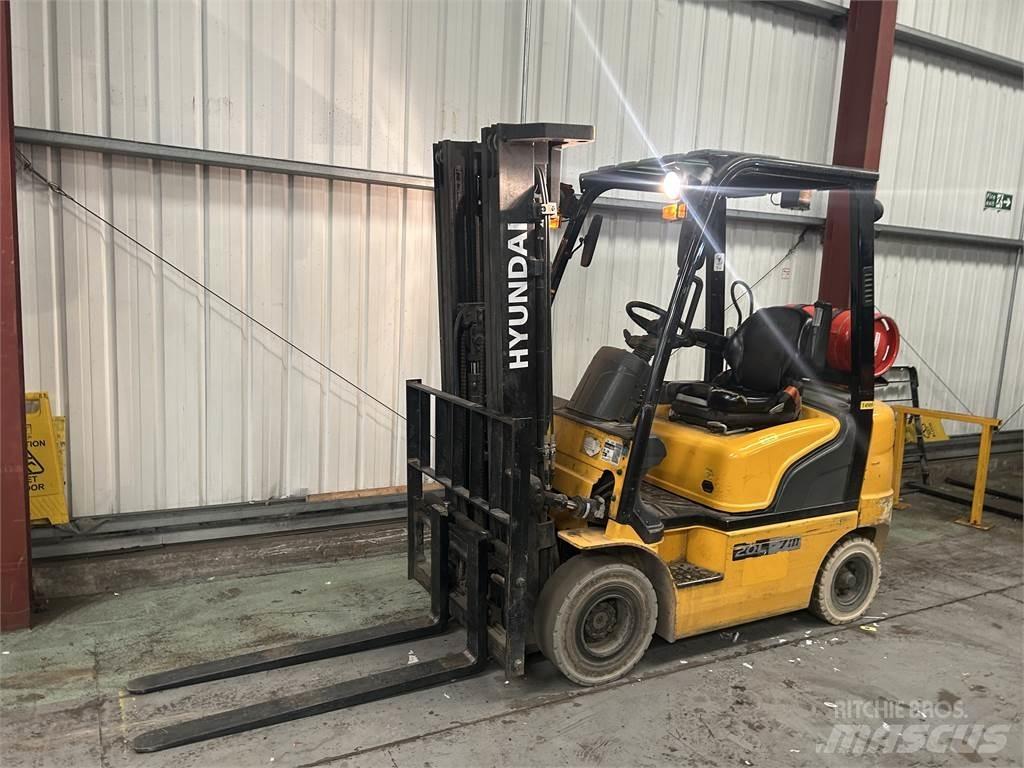 Hyundai 20L-7M Περονοφόρα ανυψωτικά κλαρκ με φυσικό αέριο LPG