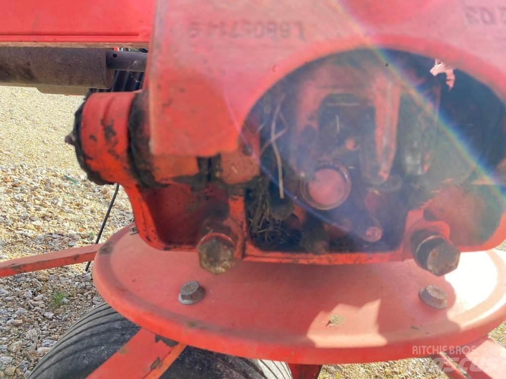 Kuhn GF8702 Τσουγκράνες και χορτοξηραντικές μηχανές