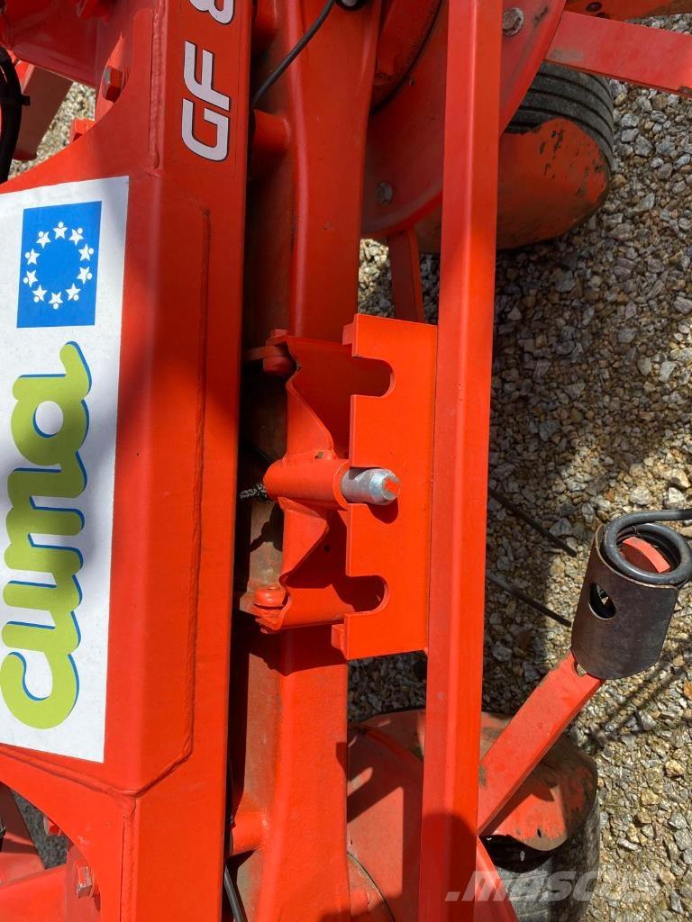 Kuhn GF8702 Τσουγκράνες και χορτοξηραντικές μηχανές