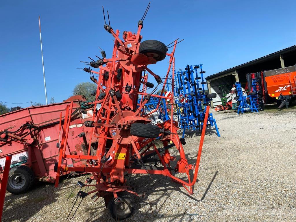 Kuhn GF8702 Τσουγκράνες και χορτοξηραντικές μηχανές