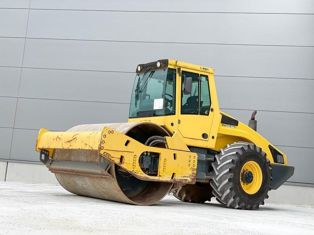 Bomag BW 213 DH-4 Οδοστρωτήρες μονού κυλίνδρου