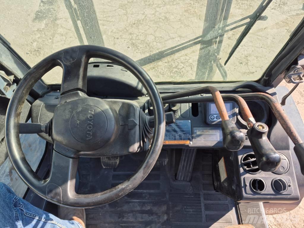 Toyota 8 FGU 30 Περονοφόρα ανυψωτικά κλαρκ - άλλα