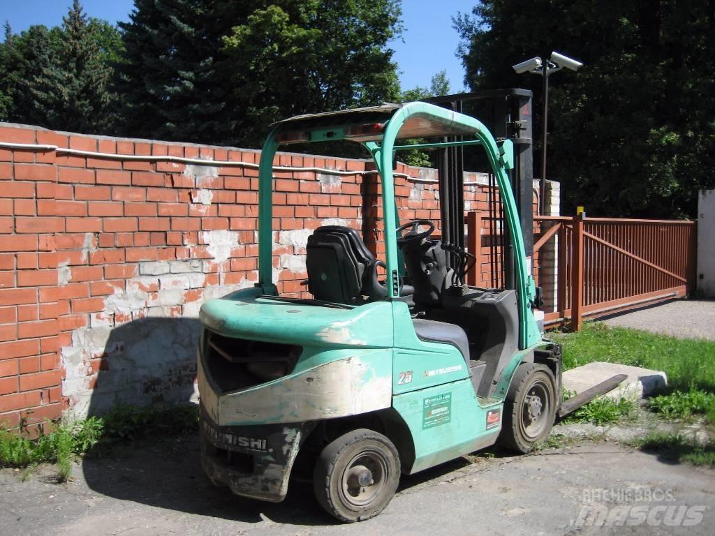 Mitsubishi FD25N Πετρελαιοκίνητα Κλαρκ