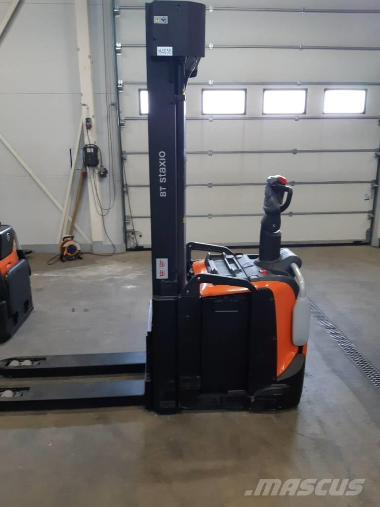 Toyota SPE160L Παλετοφόρα πεζού χειριστή με ιστό