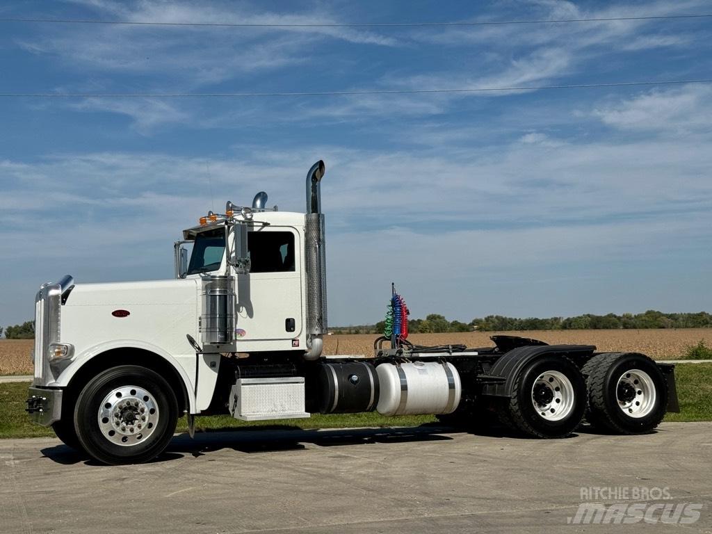 Peterbilt 388 Τράκτορες
