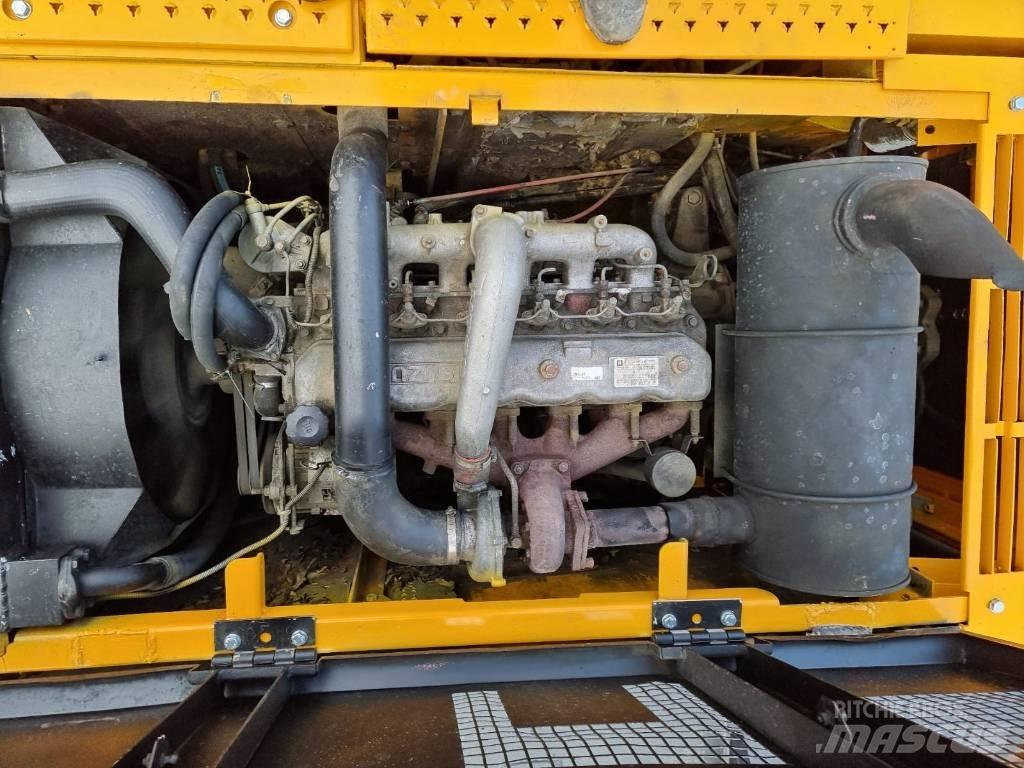 JCB JS 220 LC Εκσκαφείς με ερπύστριες