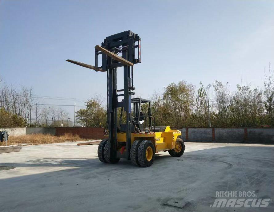 Komatsu FD 200 Πετρελαιοκίνητα Κλαρκ