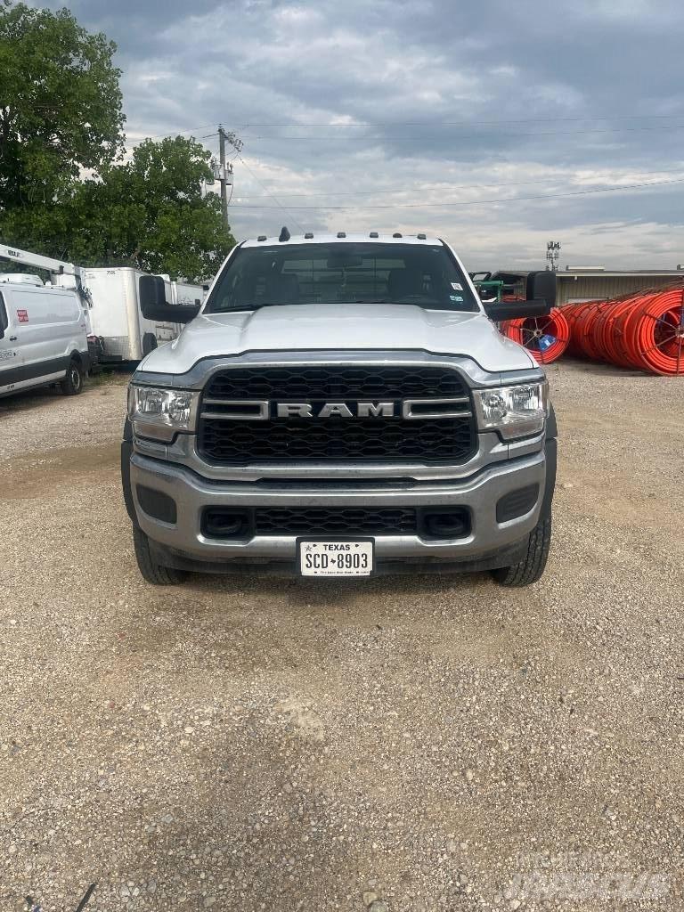 RAM 5500 Φορτηγά Kαρότσα με ανοιγόμενα πλαϊνά