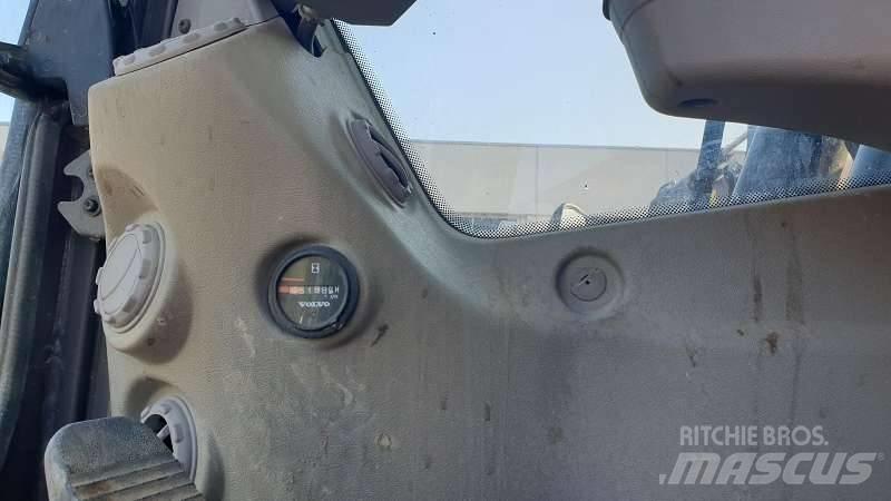 Volvo EW 210 C Εκσκαφείς με τροχούς - λάστιχα