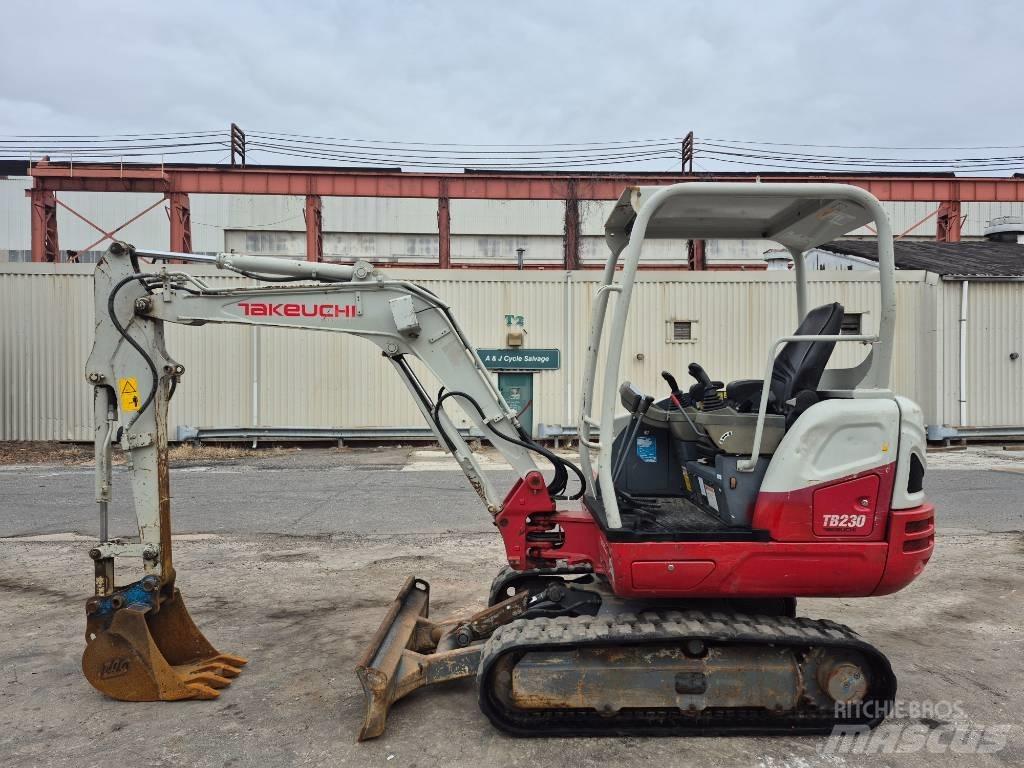 Takeuchi TB 230 Εκσκαφάκι (διαβολάκι) < 7t