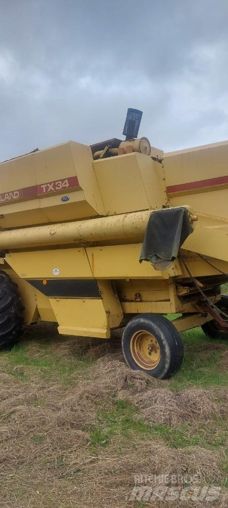 New Holland TX 34 Θεριζοαλωνιστικές μηχανές