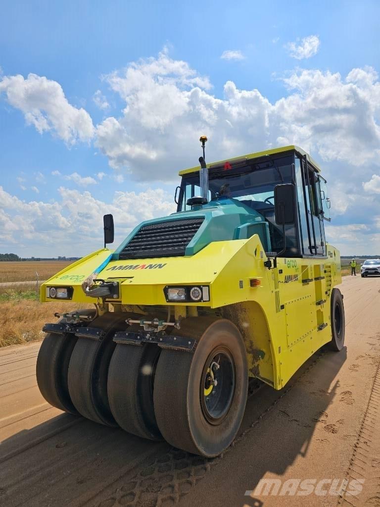 Ammann ART 240 Κύλινδροι με επίσωτρα με αέρα