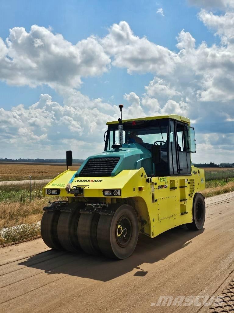 Ammann ART 240 Κύλινδροι με επίσωτρα με αέρα
