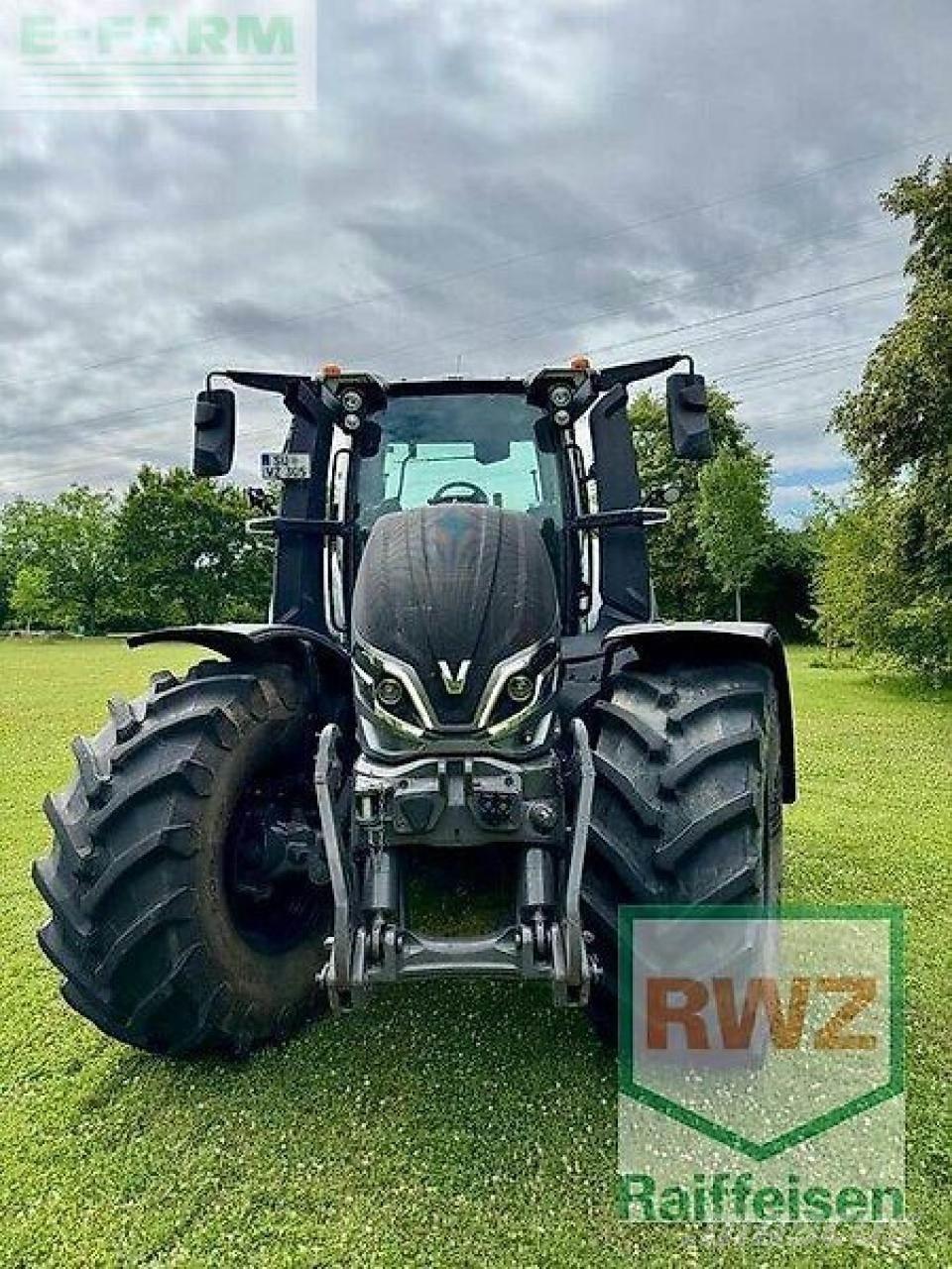 Valtra q305 Τρακτέρ