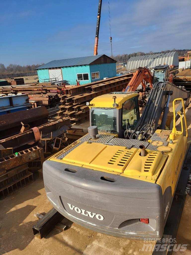 Volvo 210CLR Αμφίβιοι εκσκαφείς
