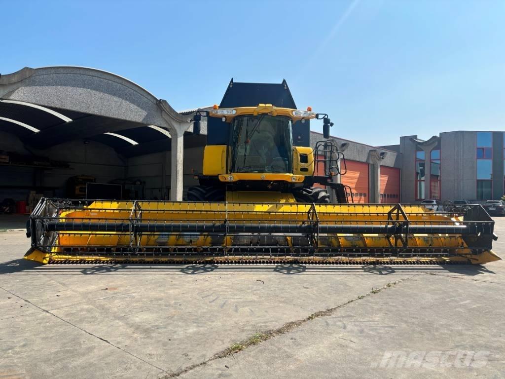 New Holland CR 9090 Θεριζοαλωνιστικές μηχανές
