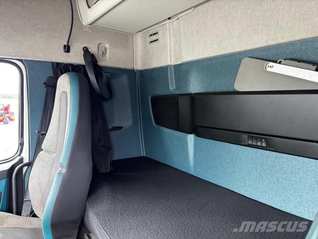Volvo FM 330 Φορτηγά Κόφα