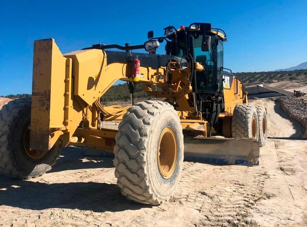 CAT 14 M Γκρέιντερς