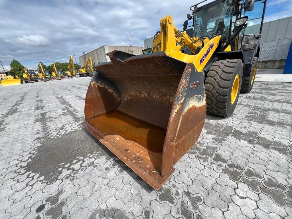 Komatsu WA320-7 Φορτωτές με λάστιχα (Τροχοφόροι)
