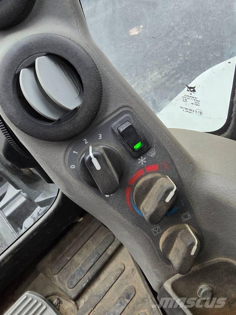 Bobcat E55 Εκσκαφάκι (διαβολάκι) < 7t