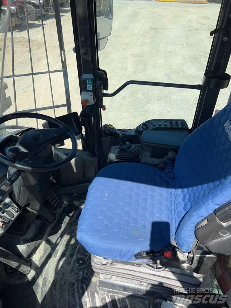 Komatsu WA 270-8 Φορτωτές με λάστιχα (Τροχοφόροι)