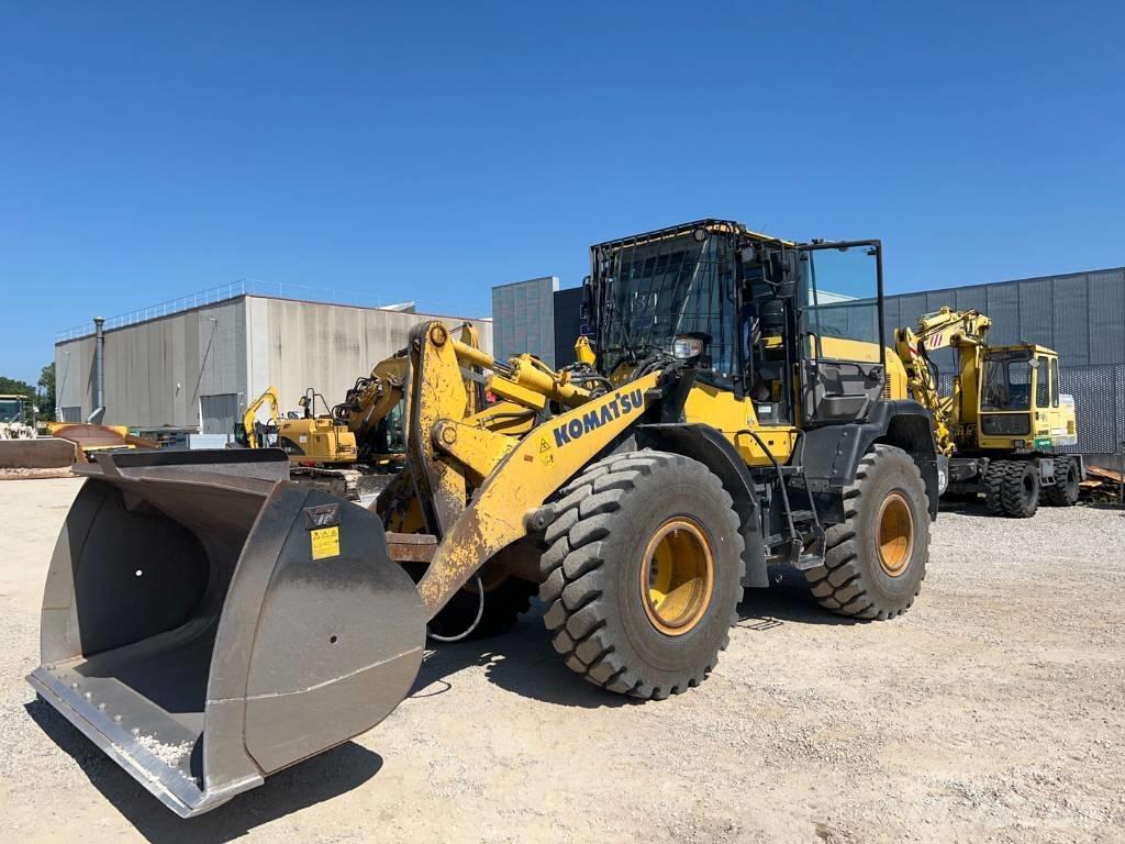 Komatsu WA 270-8 Φορτωτές με λάστιχα (Τροχοφόροι)
