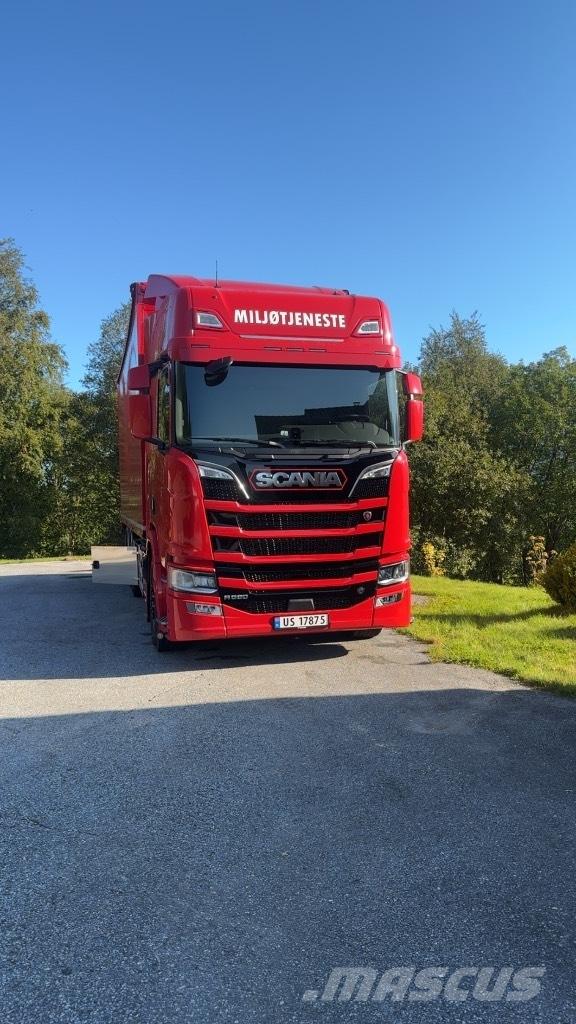 Scania R 590 Φορτηγά θρυμματισένου ξύλου