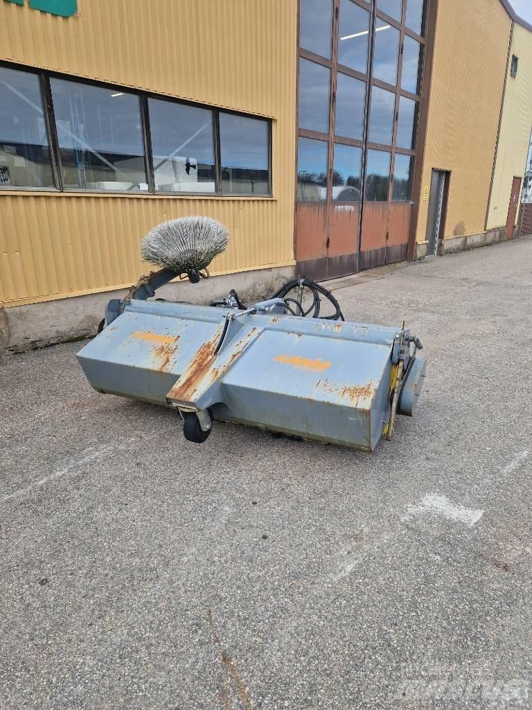 Fjärås Bema Dual 600 Σκούπες