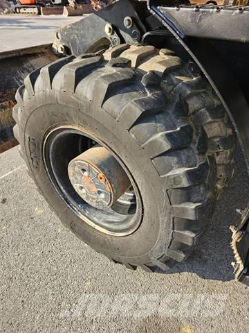 CAT M 318 F Εκσκαφείς με τροχούς - λάστιχα