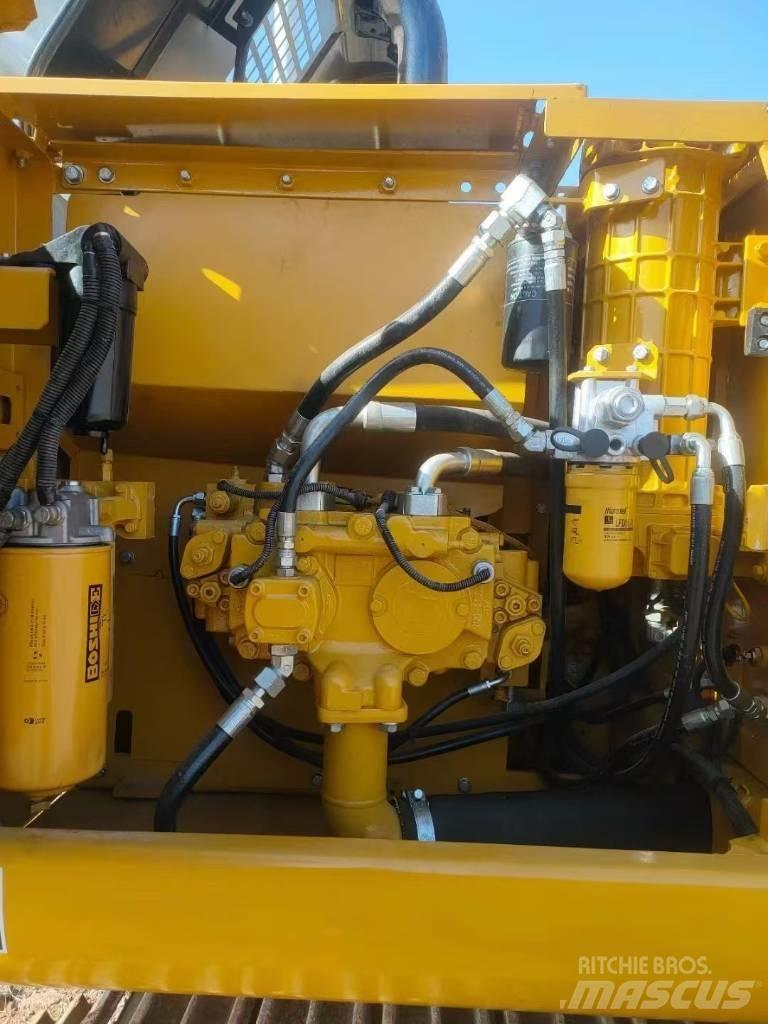 CAT 320D2L Εκσκαφείς με ερπύστριες
