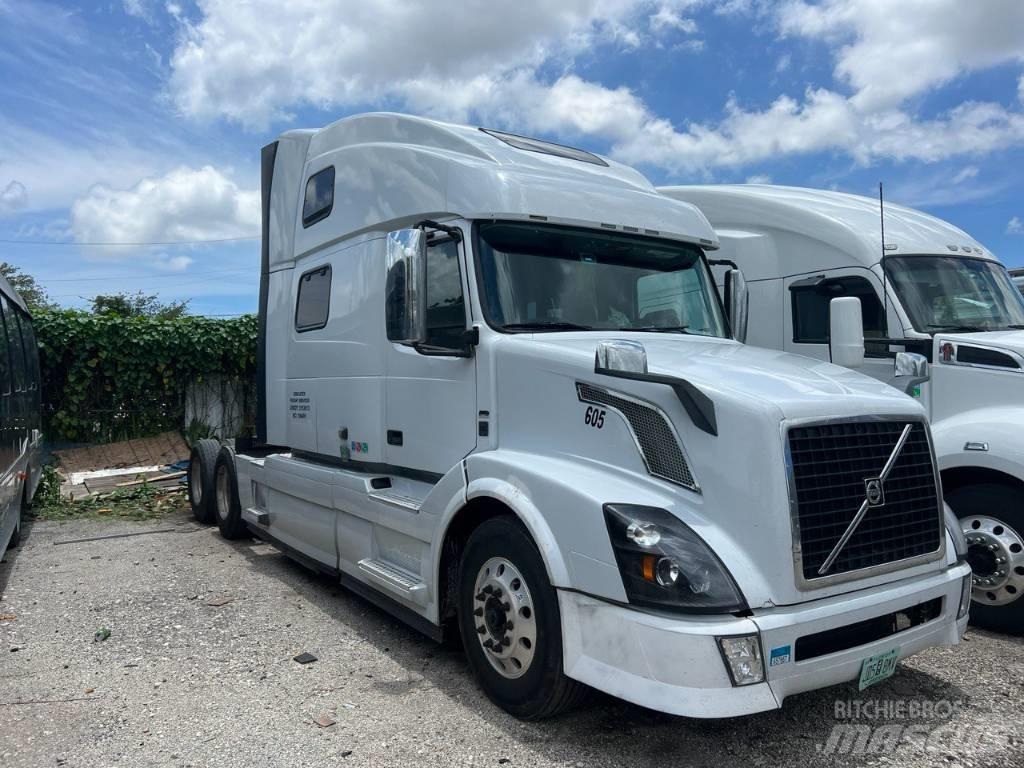 Volvo VNL 780 Τράκτορες