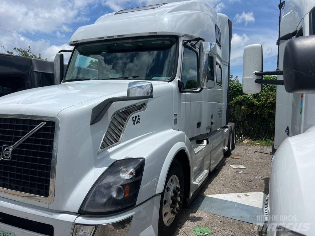 Volvo VNL 780 Τράκτορες