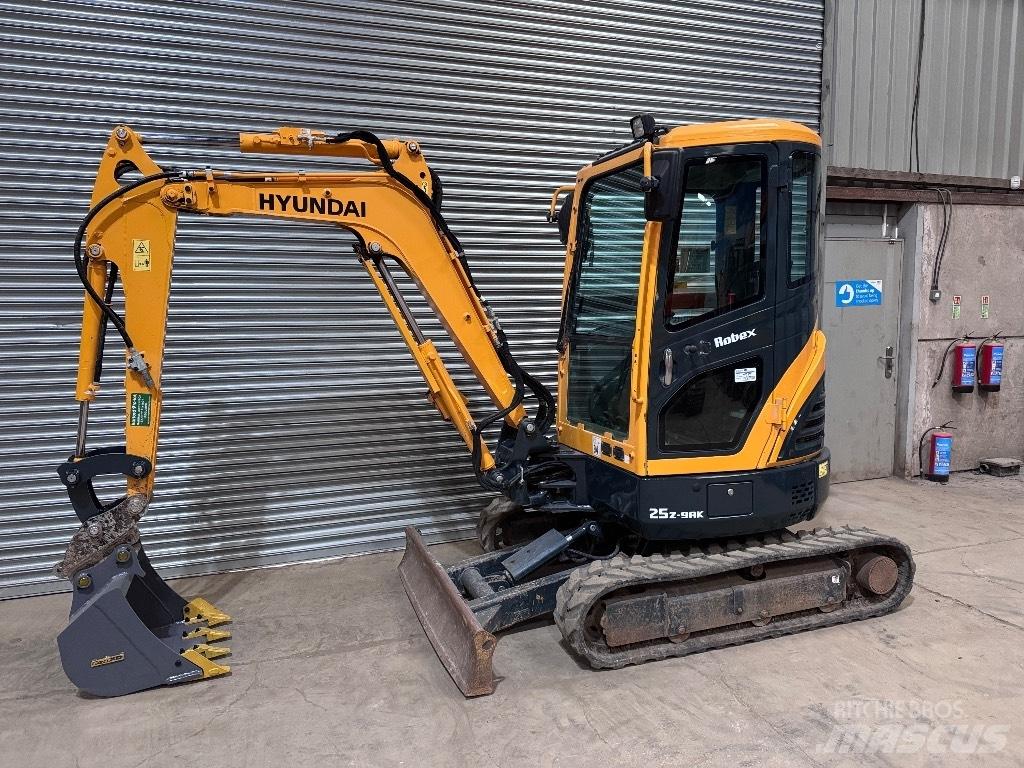 Hyundai R25Z-9 AK Εκσκαφάκι (διαβολάκι) < 7t