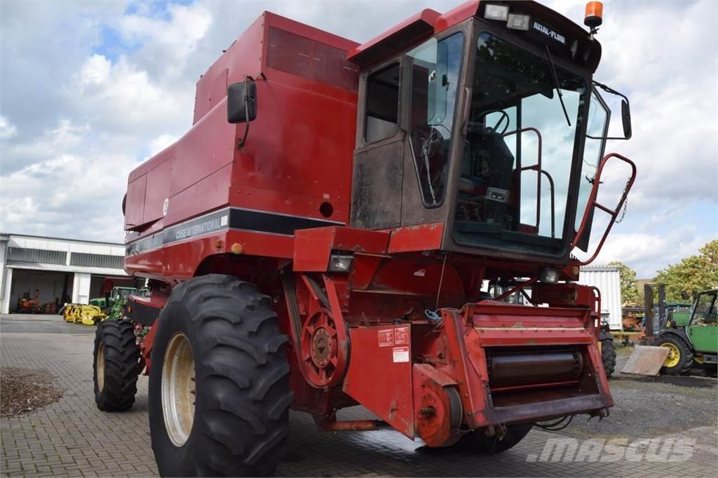 Case IH 1680 Axial Θεριζοαλωνιστικές μηχανές