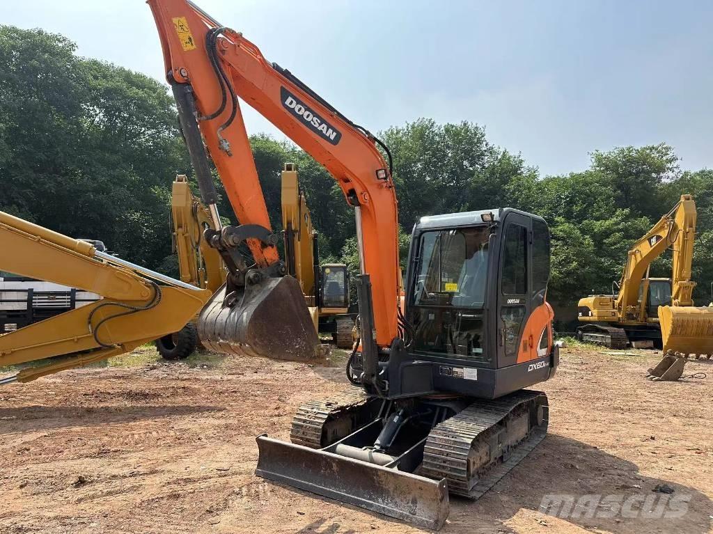 Doosan DX 60 Εκσκαφείς με ερπύστριες