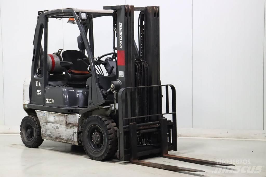 Nissan U1D2A20LQ Περονοφόρα ανυψωτικά κλαρκ με φυσικό αέριο LPG