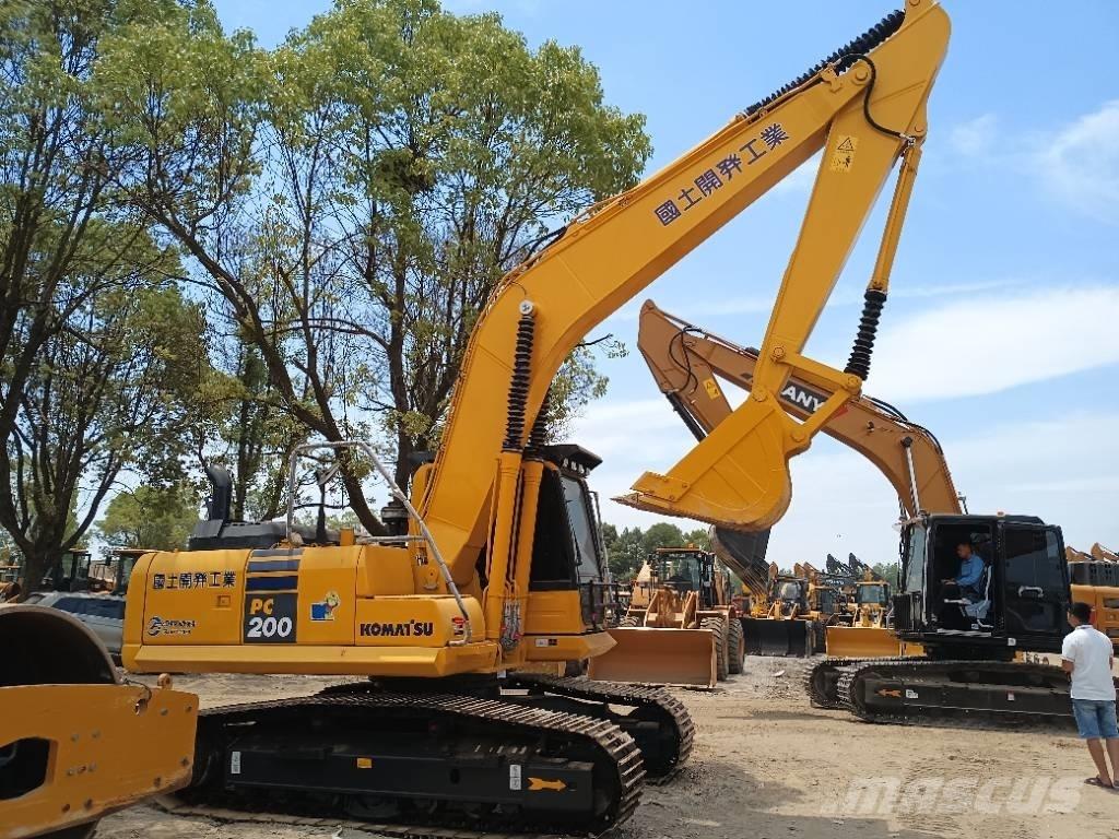 Komatsu PC 200-8 Εκσκαφείς με ερπύστριες