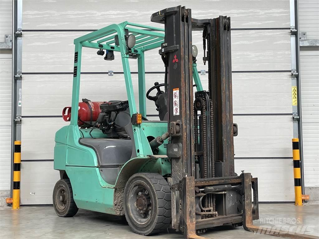 Mitsubishi FG25T Περονοφόρα ανυψωτικά κλαρκ με φυσικό αέριο LPG