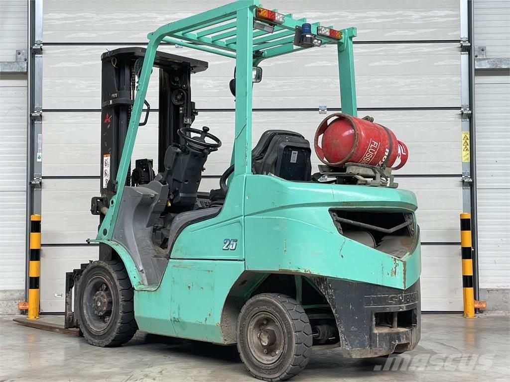 Mitsubishi FG25T Περονοφόρα ανυψωτικά κλαρκ με φυσικό αέριο LPG