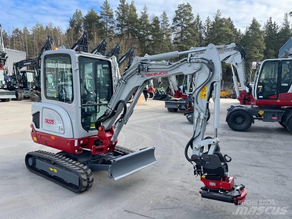 Takeuchi TB 225 Εκσκαφάκι (διαβολάκι) < 7t
