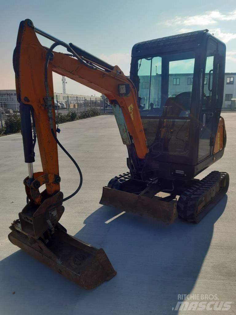Hanix N 15B Εκσκαφάκι (διαβολάκι) < 7t